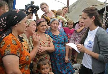 http://www.sowabundance.net/Portals/0/angelina%20jolie%20with%20displace%20chechens.JPG